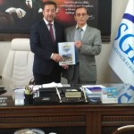 Sakarya Kültür ve Doğal Kaynakları Koruma Derneği SGK müdürü Erhan ÇAVUŞ’ u ziyaret etti.